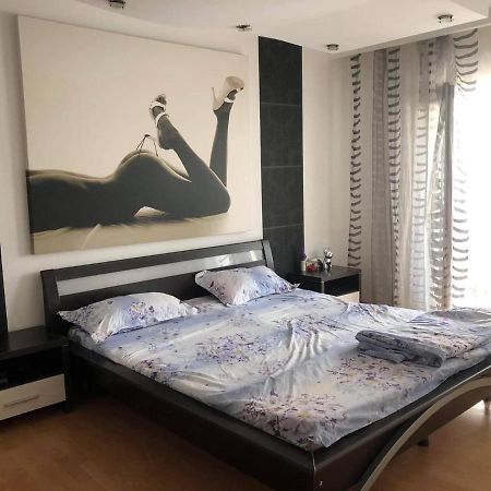 Ferienwohnung Apartament Râmnicu Vâlcea Exterior foto