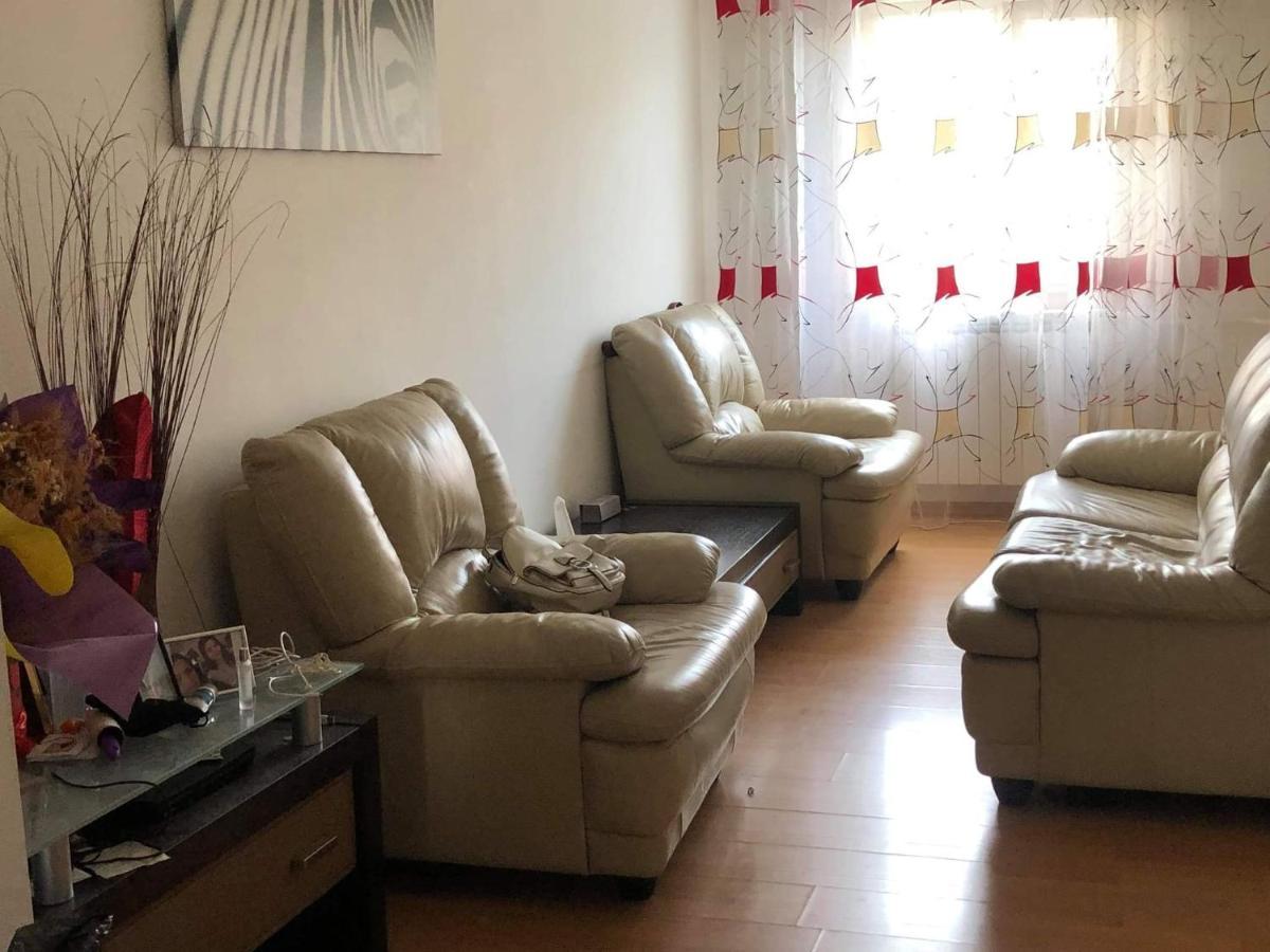 Ferienwohnung Apartament Râmnicu Vâlcea Exterior foto